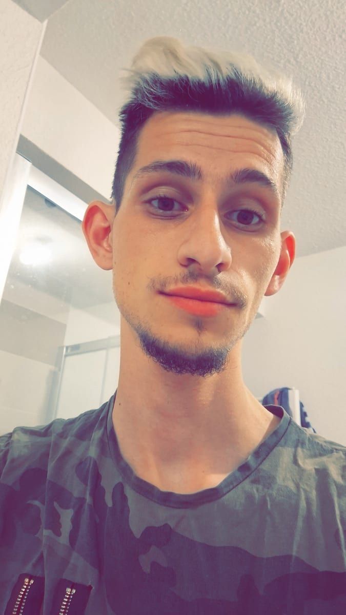 Profil von Amza